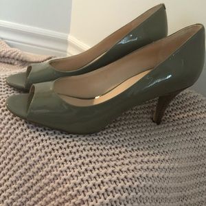 Cole haan with Nike air peel toe shoe